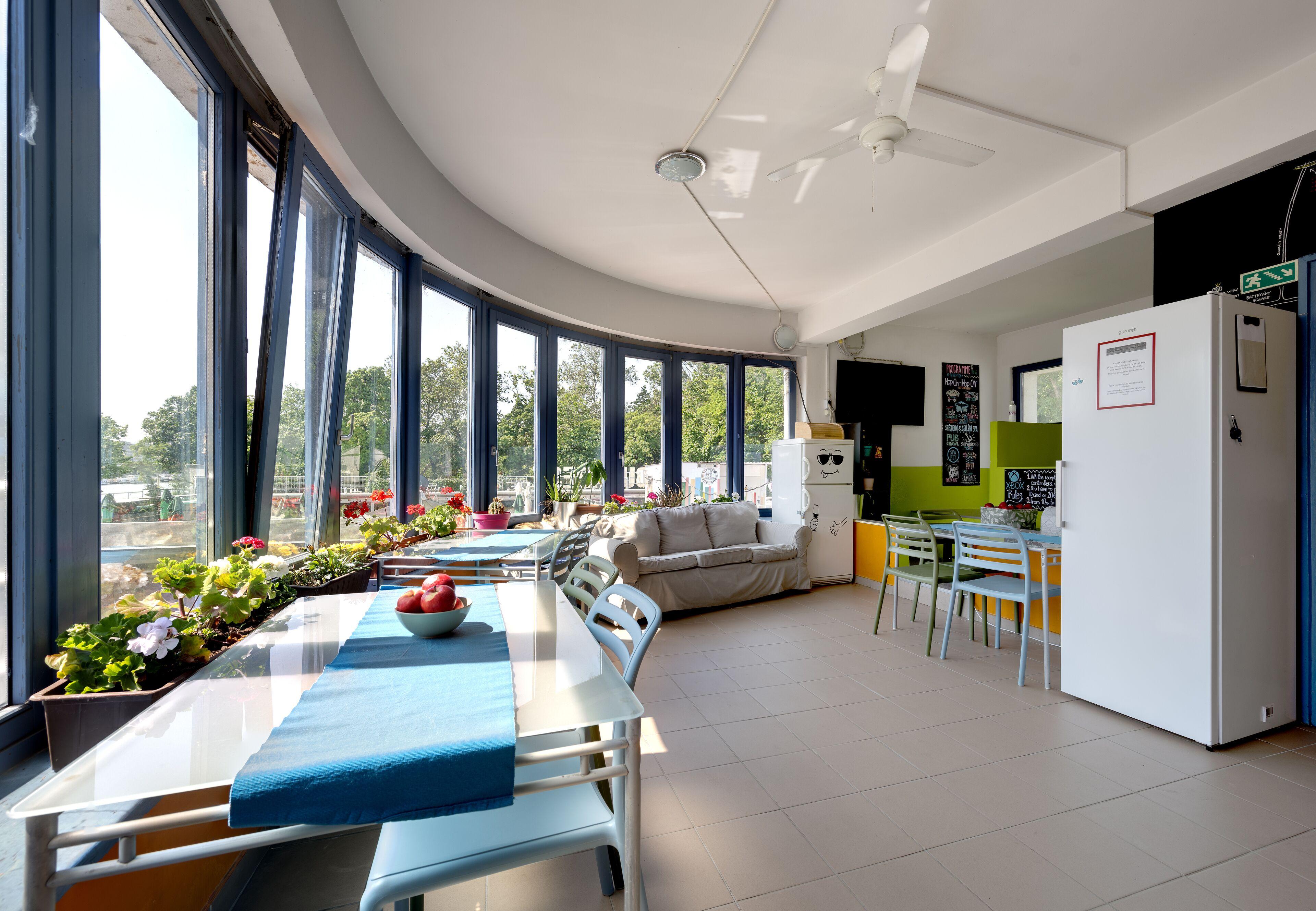 Island Hostel Budapest (Adults Only) — Photos 3